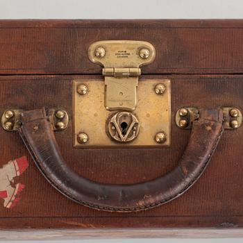 LOUIS VUITTON, resväska, 1910-tal.