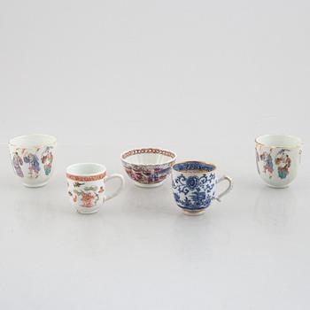 Nine pieces of Chinese porcelain, Qing dynasty, 18th-19th century.