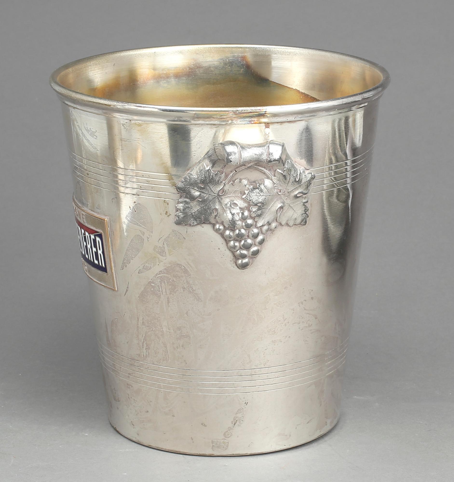 VINKYL, vitmetall, Frankrike, omkr 1900-talets mitt.