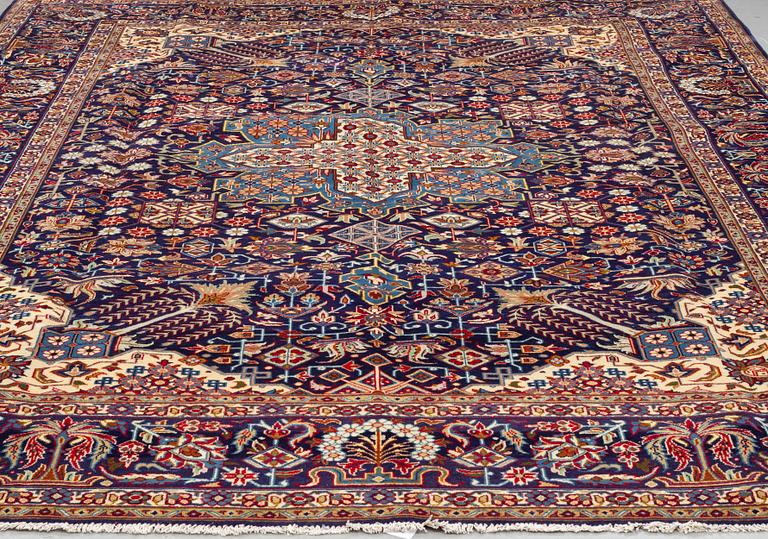 A CARPET, Najafabad, 398 x 285 cm.