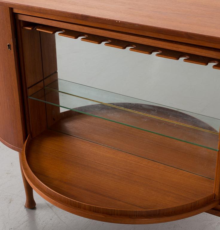 A CORNER BAR/BOOKSHELF FROM SOLA MÖBELFABRIKK, Norway, 1950/60´s.