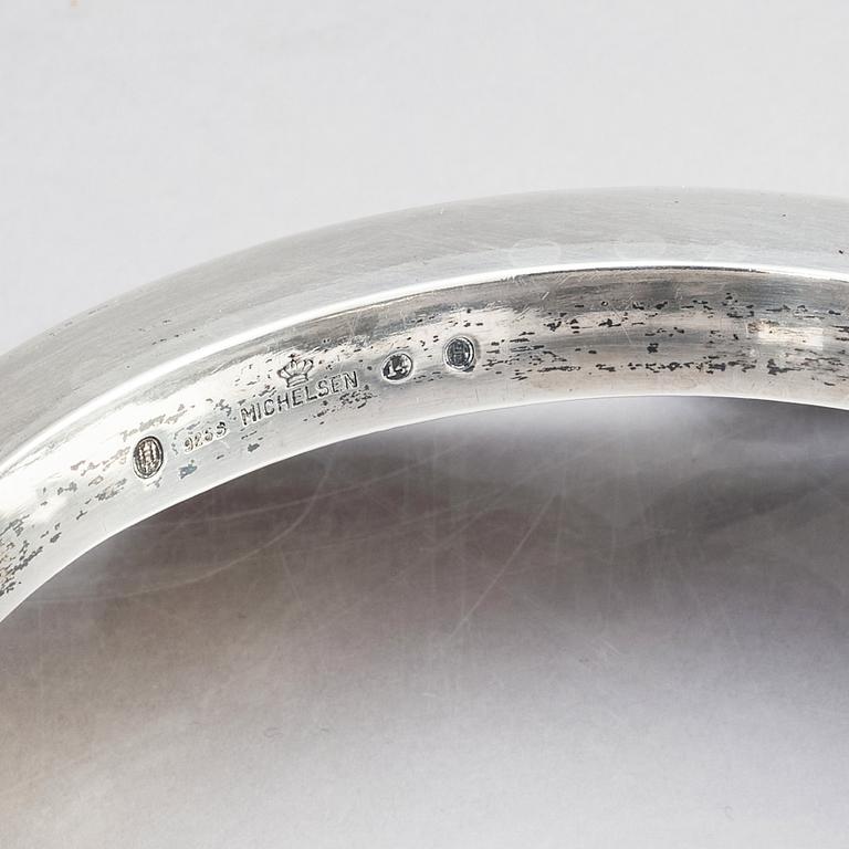 Anton Michelsen, & Royal Copenhagen, vas, modell 1634 med fot och mynning av sterlingsilver, Köpenhamn 1914.