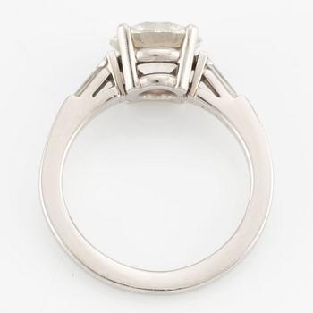 Ebba Brahe, ring, platinum with a round brilliant-cut diamond 2.26 ct.