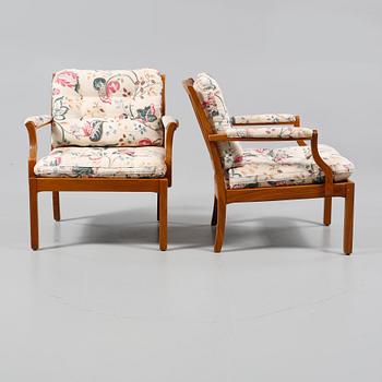 FÅTÖLJER, ett par, 1900-talets andra hälft.