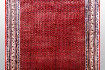 A carpet, Sarouk-Mir, ca 400 x 296 cm.