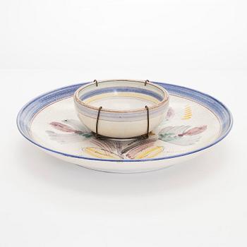 Toini Muona, A ceramic dish and bowl, signed T. Muona Arabia, Finland.