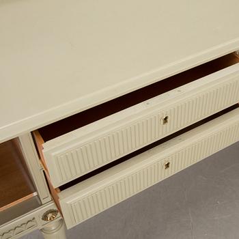 SIDEBOARD, gustaviansk stil, 1900-talets andra hälft.