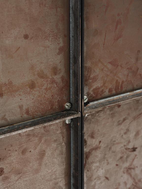 Jonas Bohlin, skåp, "Slottsbacken", ed. 193/200, Källemo, Värnamo, efter 1987.