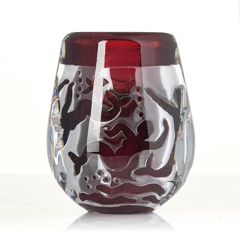 Edvin Öhrström, an ariel glass vase, Orrefors, Sweden, 1939, no. 90.