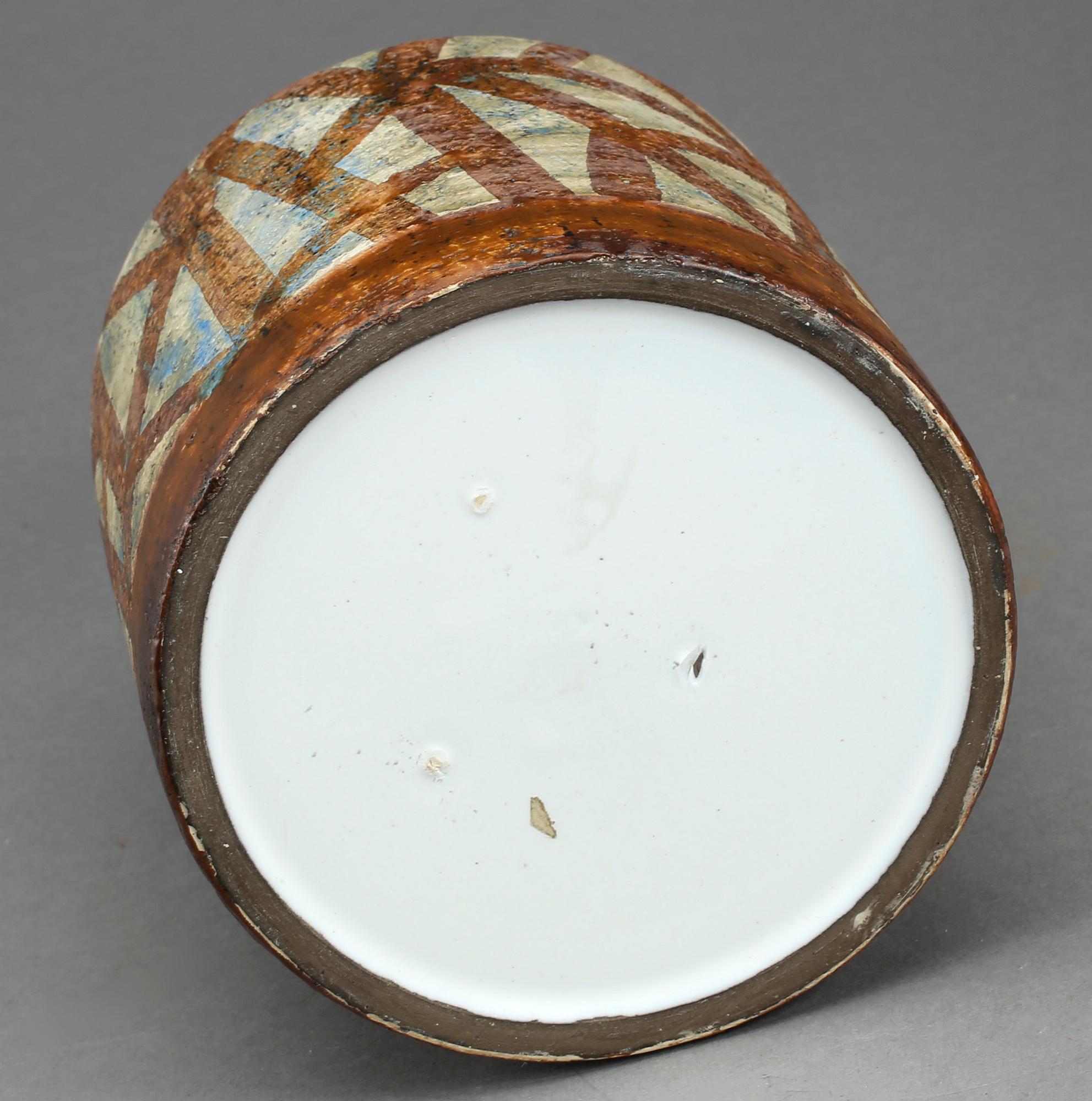 MARI SIMMULSON, vas, lergods, signerad.