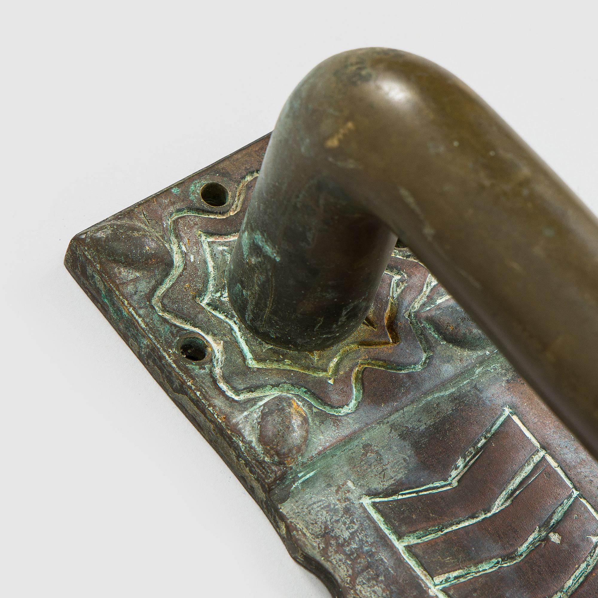 Dörrhandtag, två par, 1862 eller 1918.