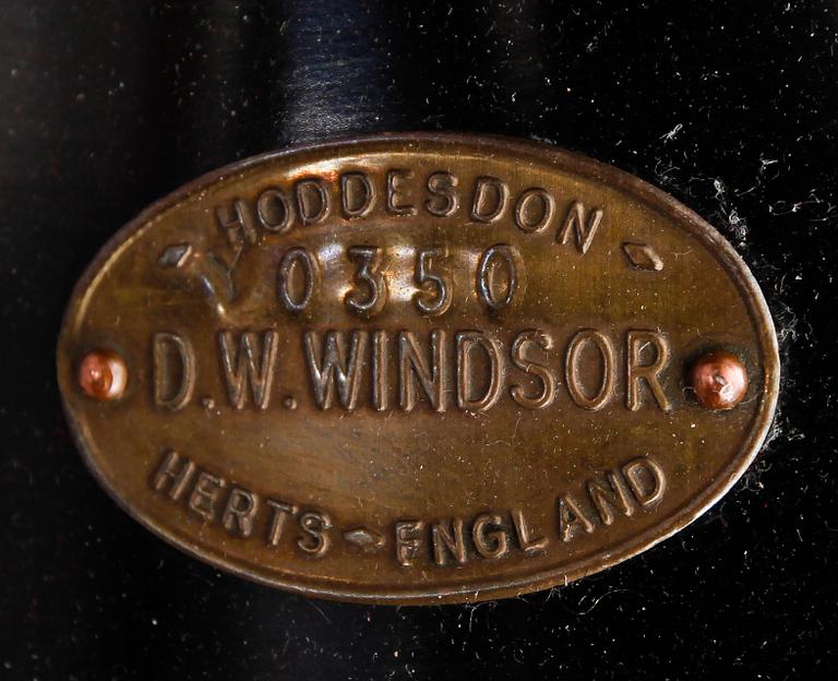 LYKTOR, 1 par, för utomhusbruk, D.W Windsor, Hoddesdon, Herts, England, 1900-/2000-tal.