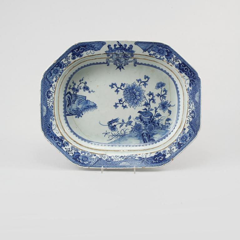 UNDERFAT, porslin, Kina, 1700-tal.