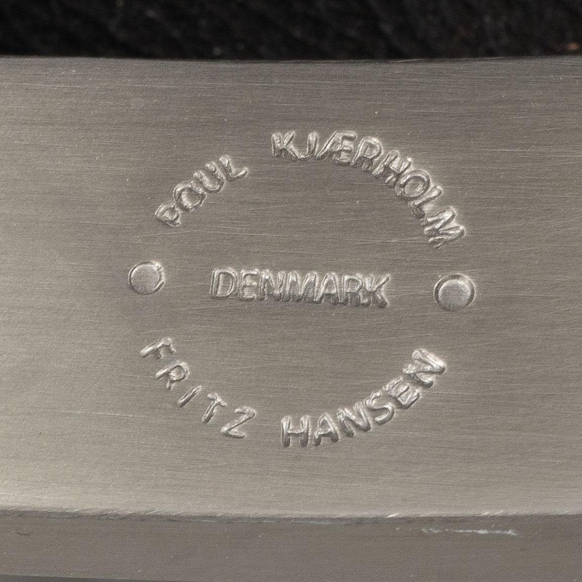 Poul Kjaerholm, fåtölj, "PK22" Fritz Hansen, Danmark, 2000-tal.