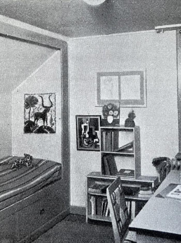 GAN, "Nature Morte I", in on eof the boys' rooms at Jaktgatan, Örgryte. Photo: Carl Gemler for "Svenska Hem i Ord och Bilder", 1942.