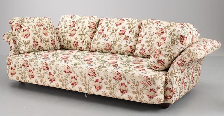 A Josef Frank sofa 'Liljevalchssoffan', for Svenskt Tenn, 1930's.