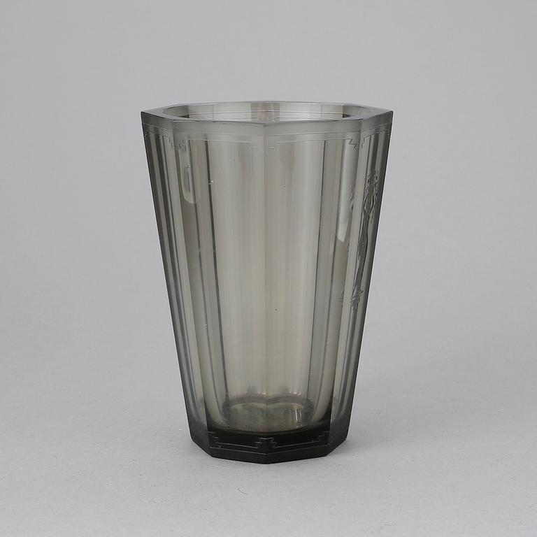 VAS, glas, Edward Hald Orrefors. 1900-talets första hälft.