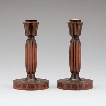 LJUSSTAKAR, ett par, art deco, Olof Ahlberg, 1900-talets första hälft.