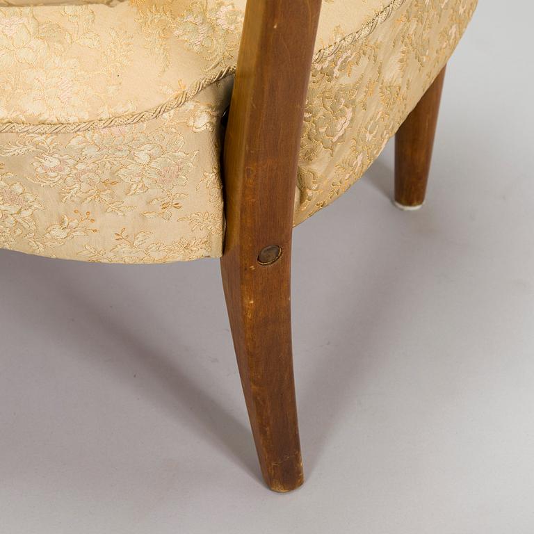 Lisa Johansson-Pape, a pair of 1940s armchairs for Oy Stockmann Ab, Keravan puusepäntehdas.