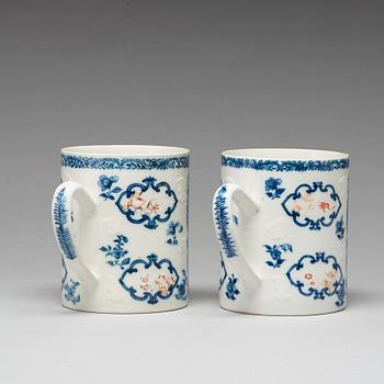 MUGGAR, ett par, kompaniporslin. Qingdynastin, Qianlong (1736-95).