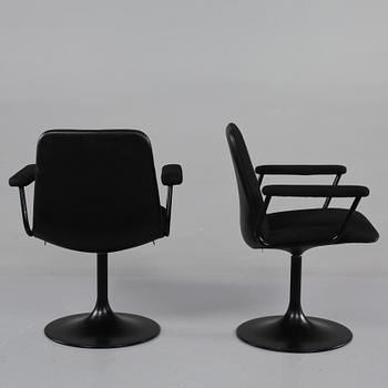 KARMSTOLAR, 2 st, Johanson Design, 1900-talets andra hälft.