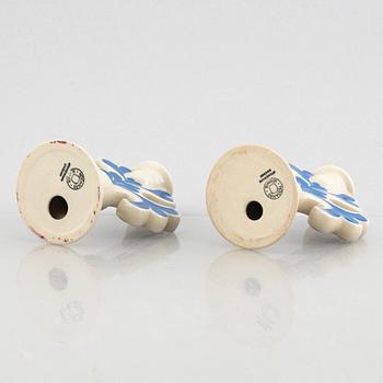 Lisa Larson, ljusstakar, 6 st, ljuslykta samt salt- och pepparströare, stengods och majolika, bl.a. Höganäs.