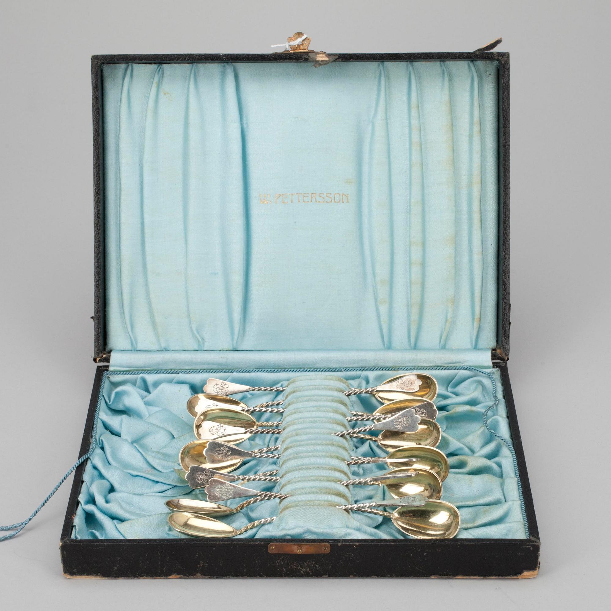 TODDYSKEDAR, 12 st. 813 silver. W. Pettersson Åbo 1902. Vikt 167 g.