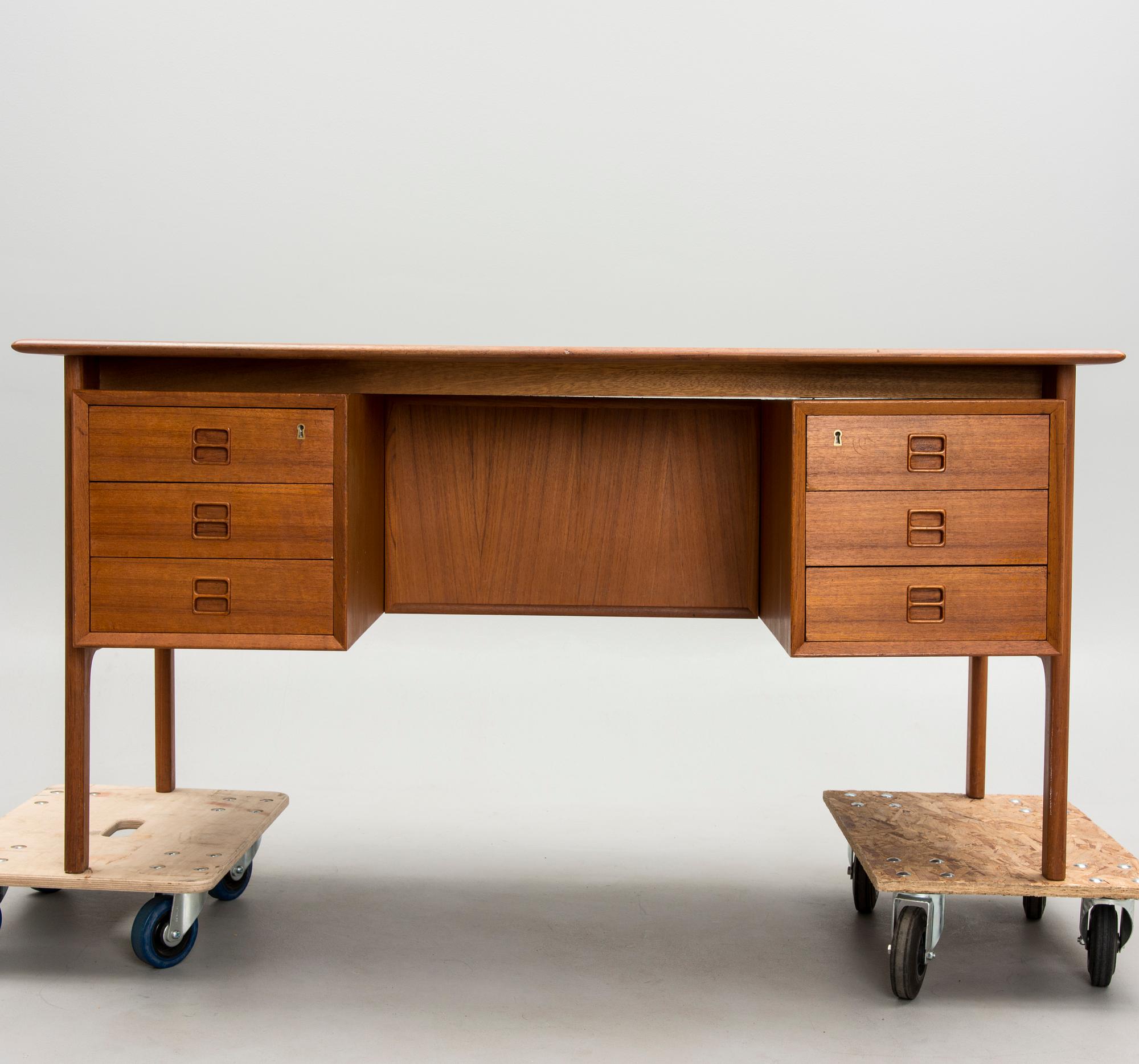 SKRIVBORD, Möjligen Arne Vodder, Brouers Möbelfabrik, Danmark 1950/1960-tal.