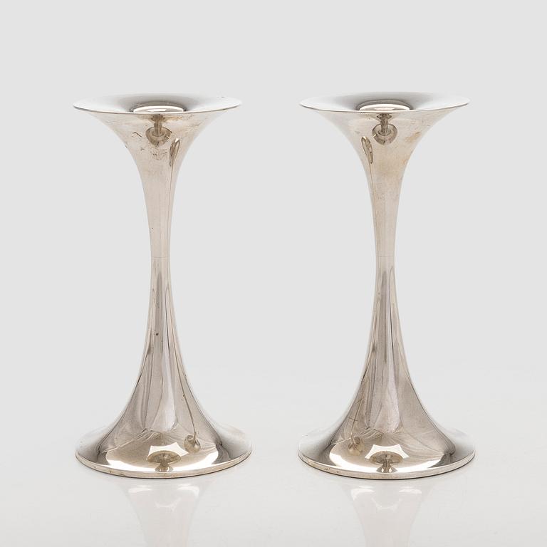 Tapio Wirkkala, ljusstakar, ett par, silver, "Trumpetti", Kultakeskus, Tavastehus 2001.