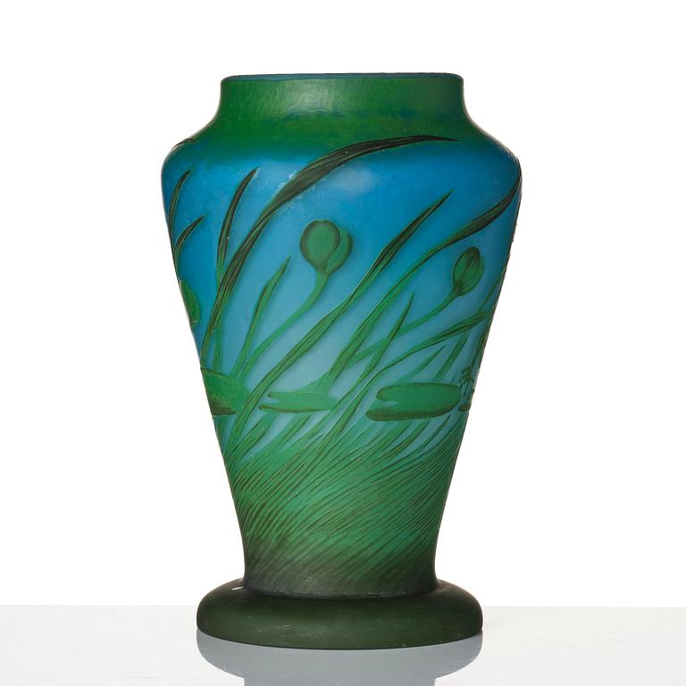 Greta Welander, a cameo glass vase, Reijmyre 1914, no. 368.