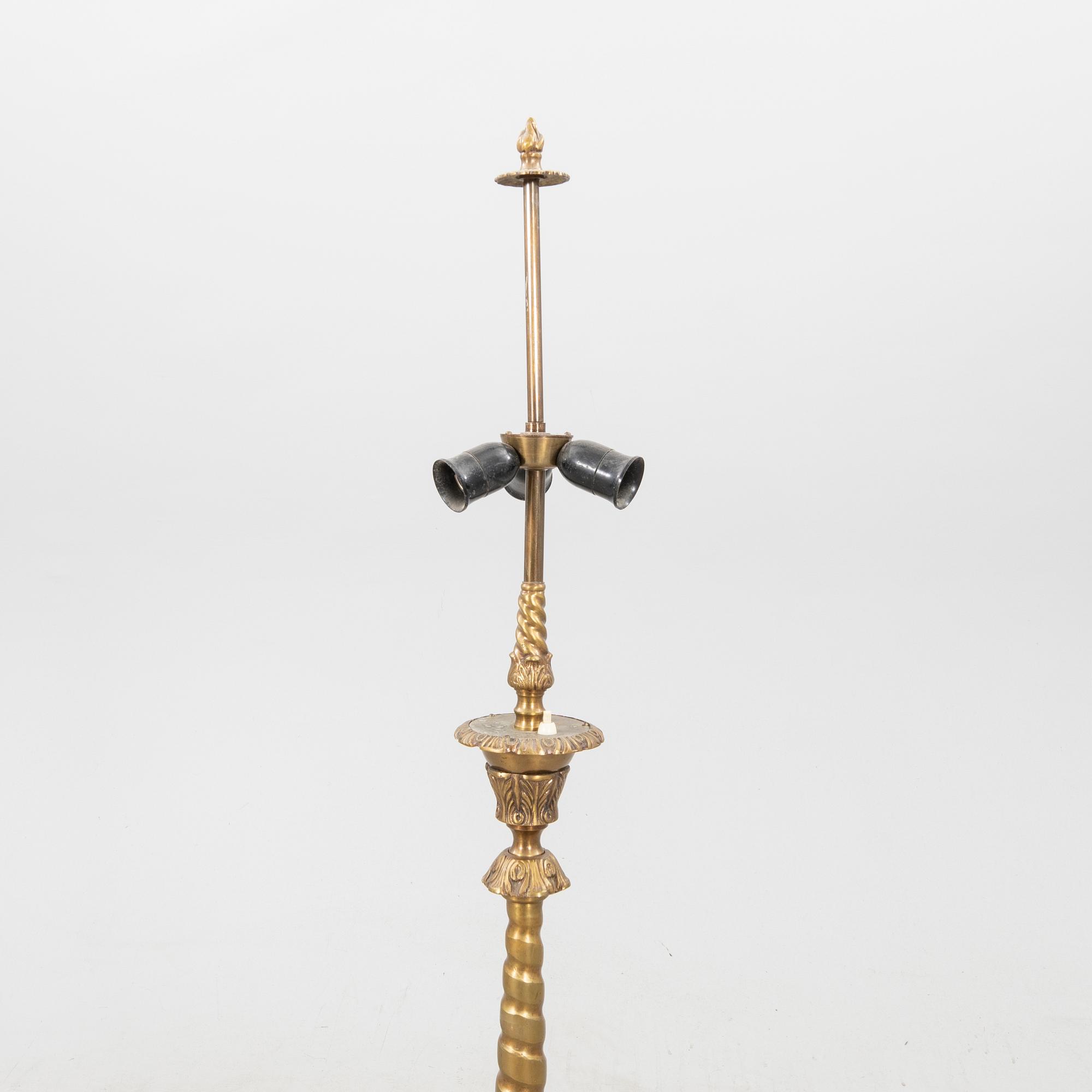 A mid 20th century floorlamp.