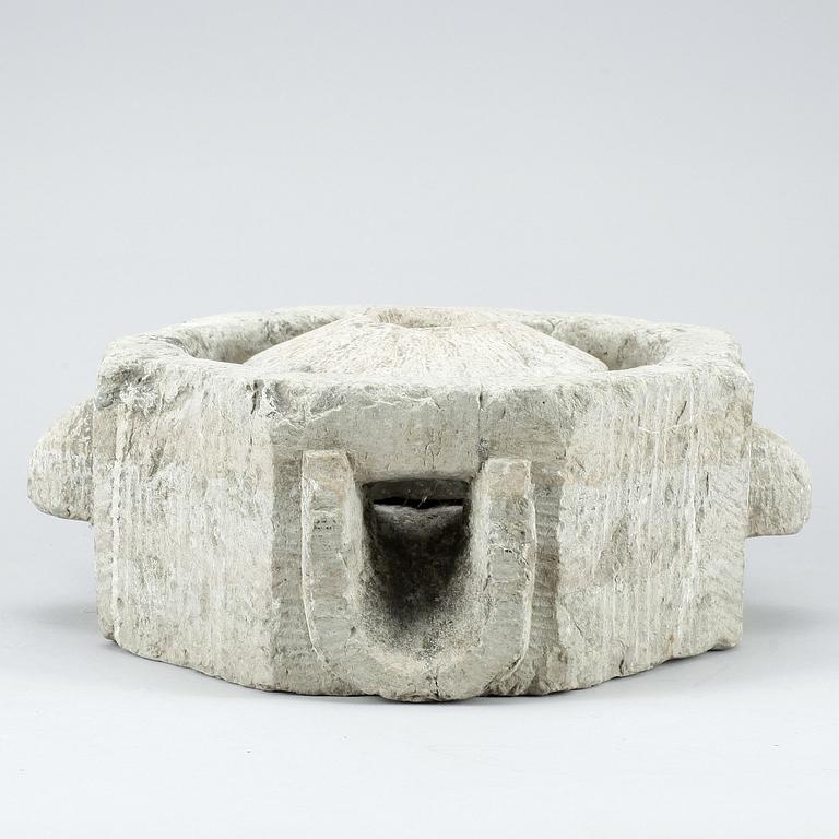 HANDKVARN, 3 delar, sten.