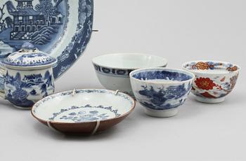 PARTI PORSLIN, 10 delar, Kina, troligen Ming (1368-1644)-1800-tal.