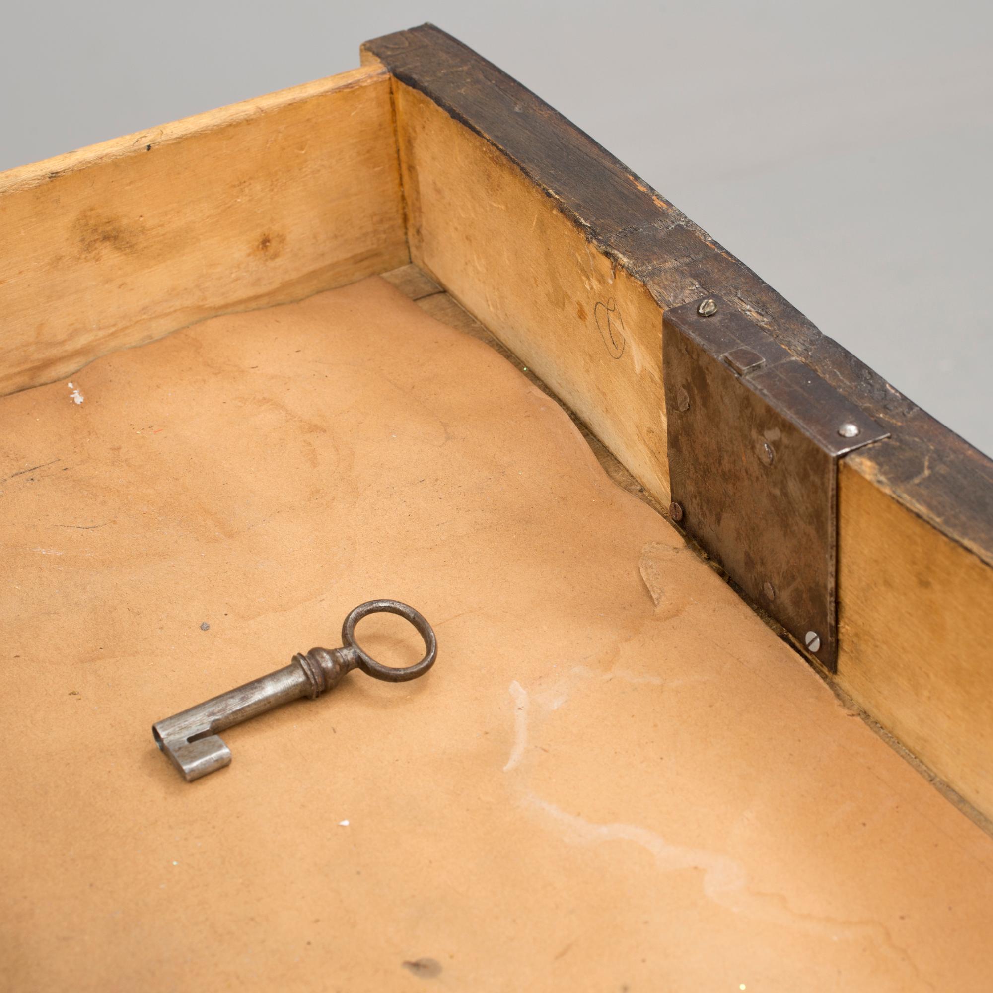 BYRÅ, rokoko, 1700-tal.