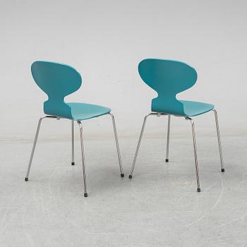 Arne Jacobsen, stolar, ett par, "Myran", Fritz Hansen, Danmark.