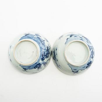 Bowls, a pair, porcelain, Qianlong (1736-95), Qing dynasty, China.