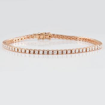 ARMBAND, 18K roséguld med briljantslipade diamanter ca 2.99 ct. Vikt 9,9 gram.