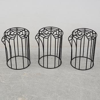9 pebbles cushions, 'Linvingstones', Smarin, and three stools, 'Wire Log', Pols Potten.