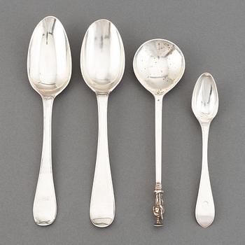 Four silver spoons, 18th/19th century.