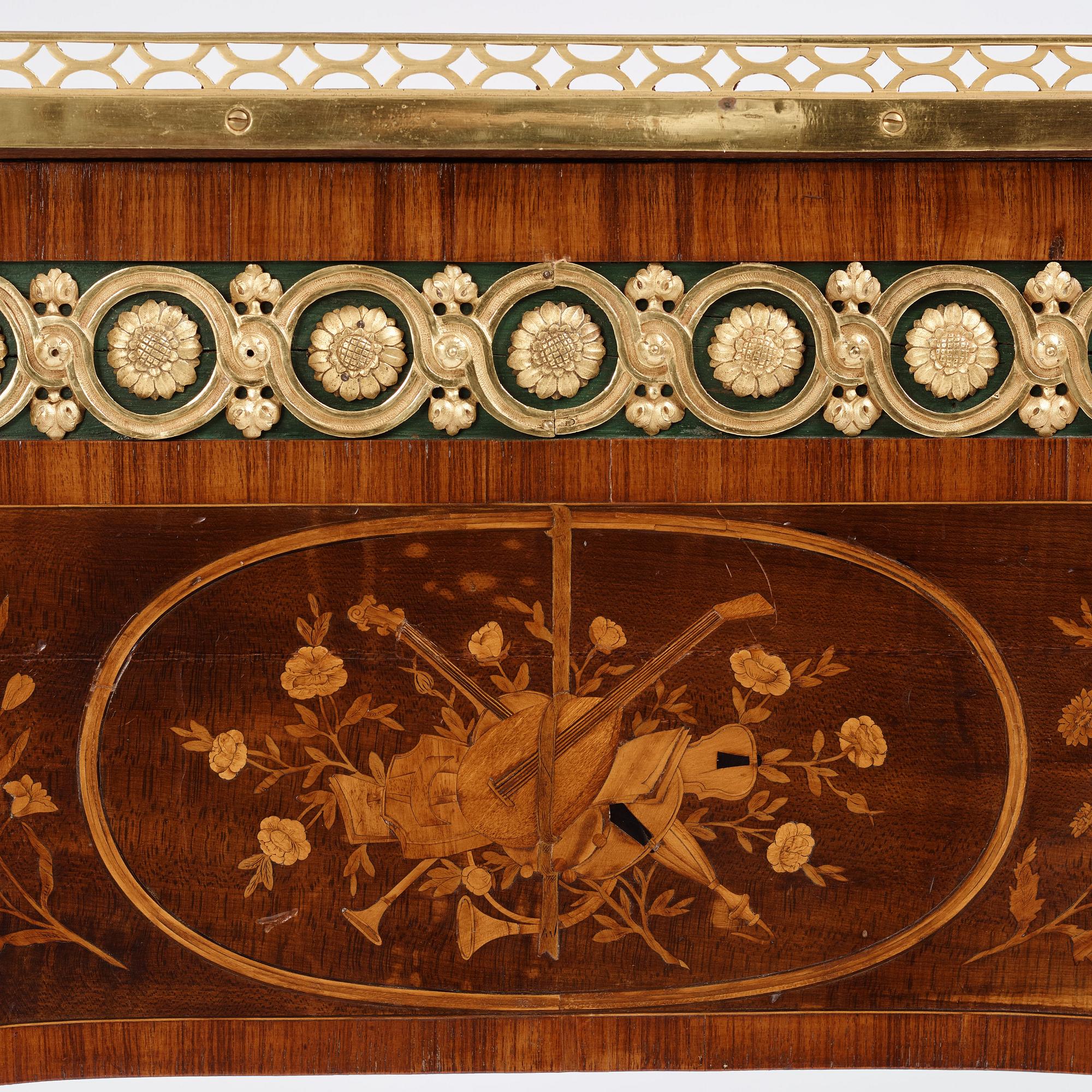 Bord, så kallat "Table en chiffonnière" tillskrivet Roger Vandercruse- Lacroix (1729-1799), Louis XVI.