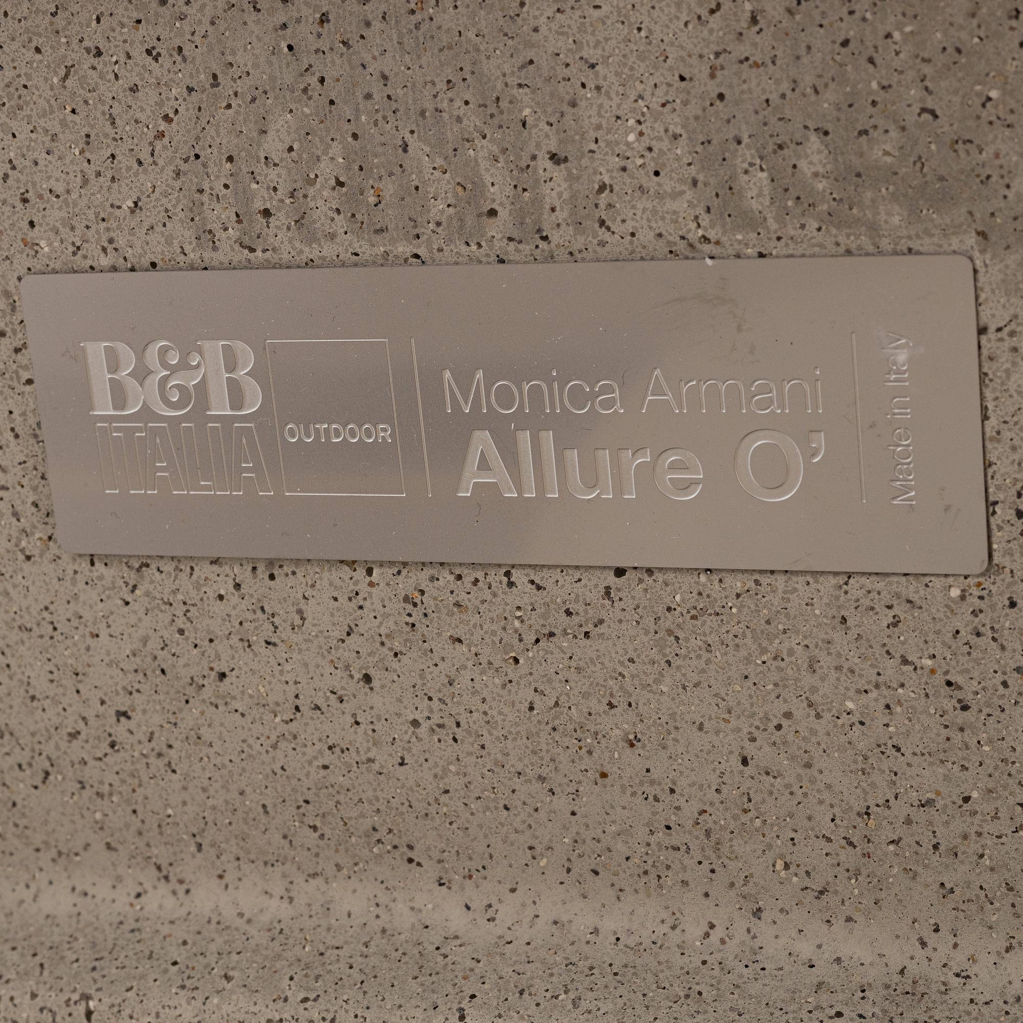 Monica Armani, matbord, "Allure O'", B&B Italia.