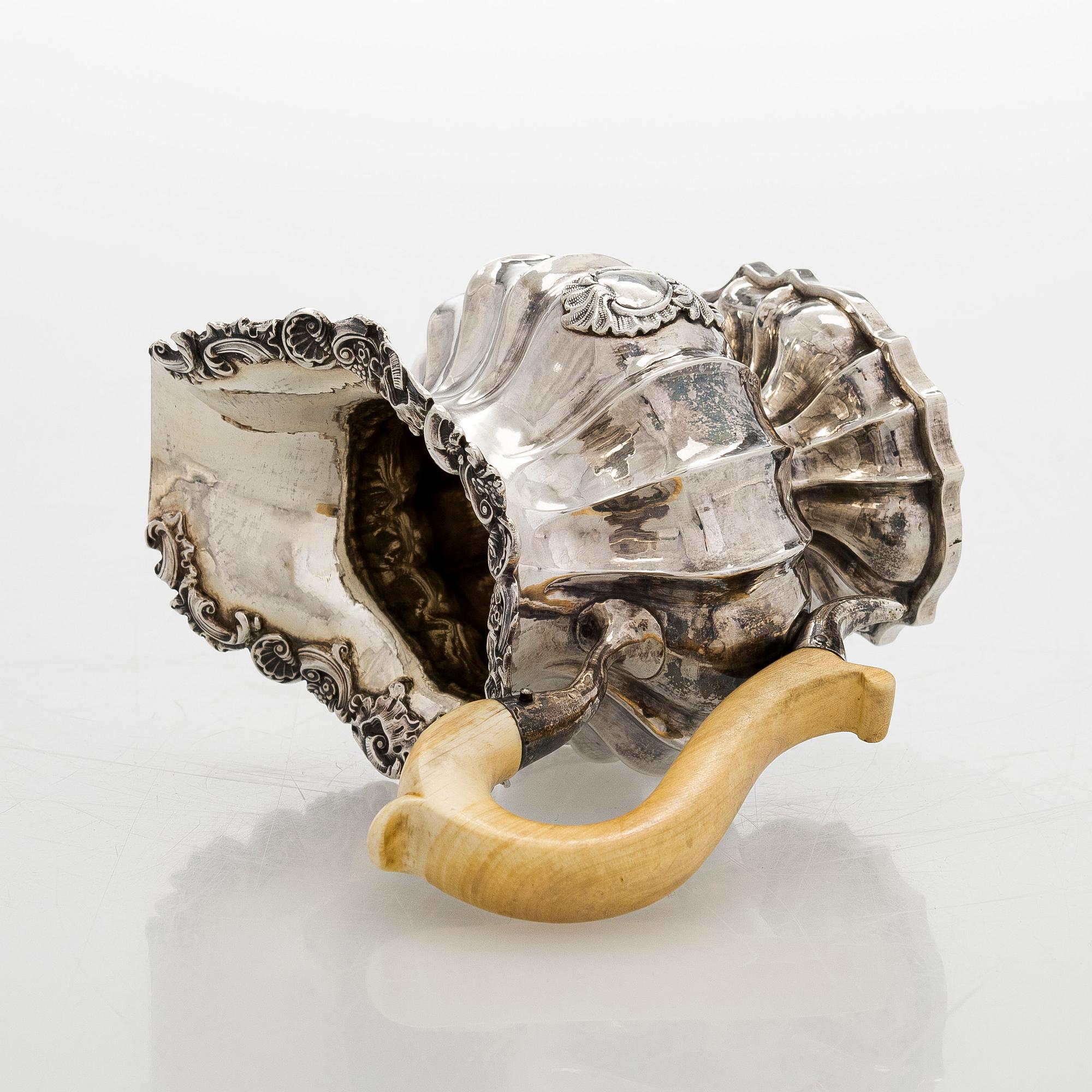 Gräddsnäcka, silver, Moskva 1844. Oidentifierad mästarstämpel.