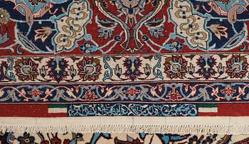 MATTO, a carpet, Old Esfahan, part silk, ca 327 x 209 cm.