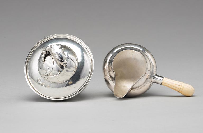 Georg Jensen, kaffe- och teservis, fyra delar, modell "Magnolia/Blossom", Köpenhamn 1918-1919, 830/1000 silver, design nr 2 samt 100.