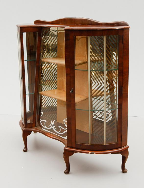 VITRINSKÅP, England, 1940-tal.