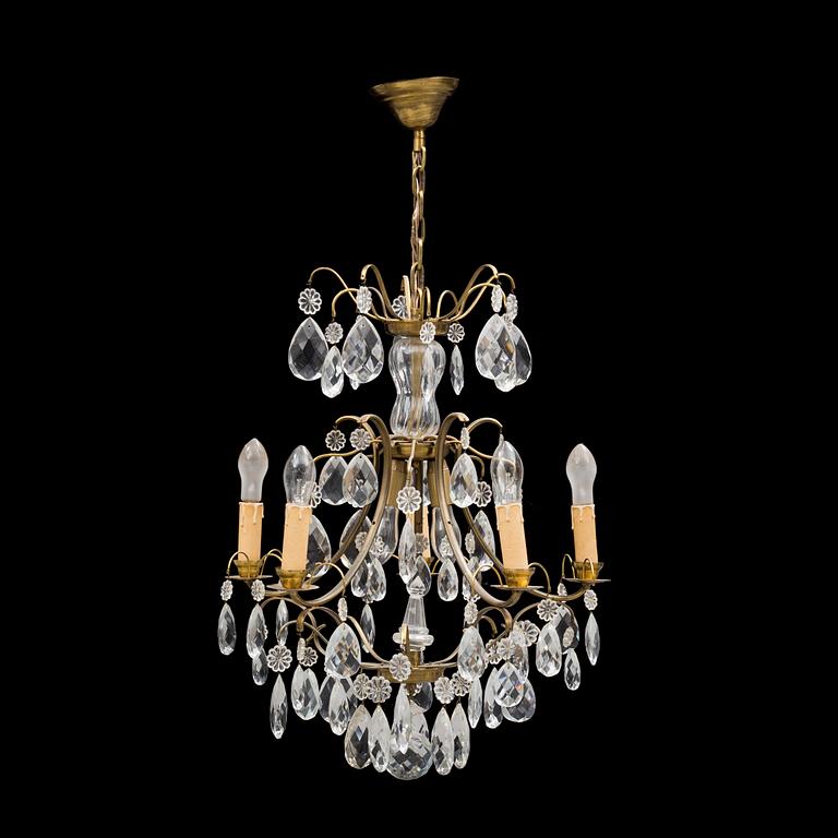 A Rococ style chandelier, mid 20th Century.