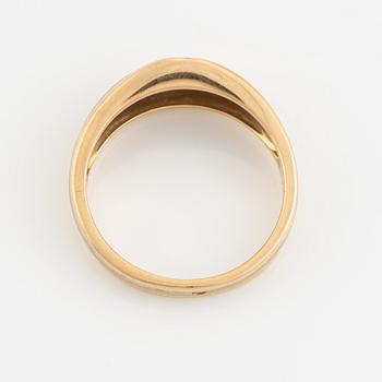 Cartier, ring, 18K trefärgatguld med små briljanter.