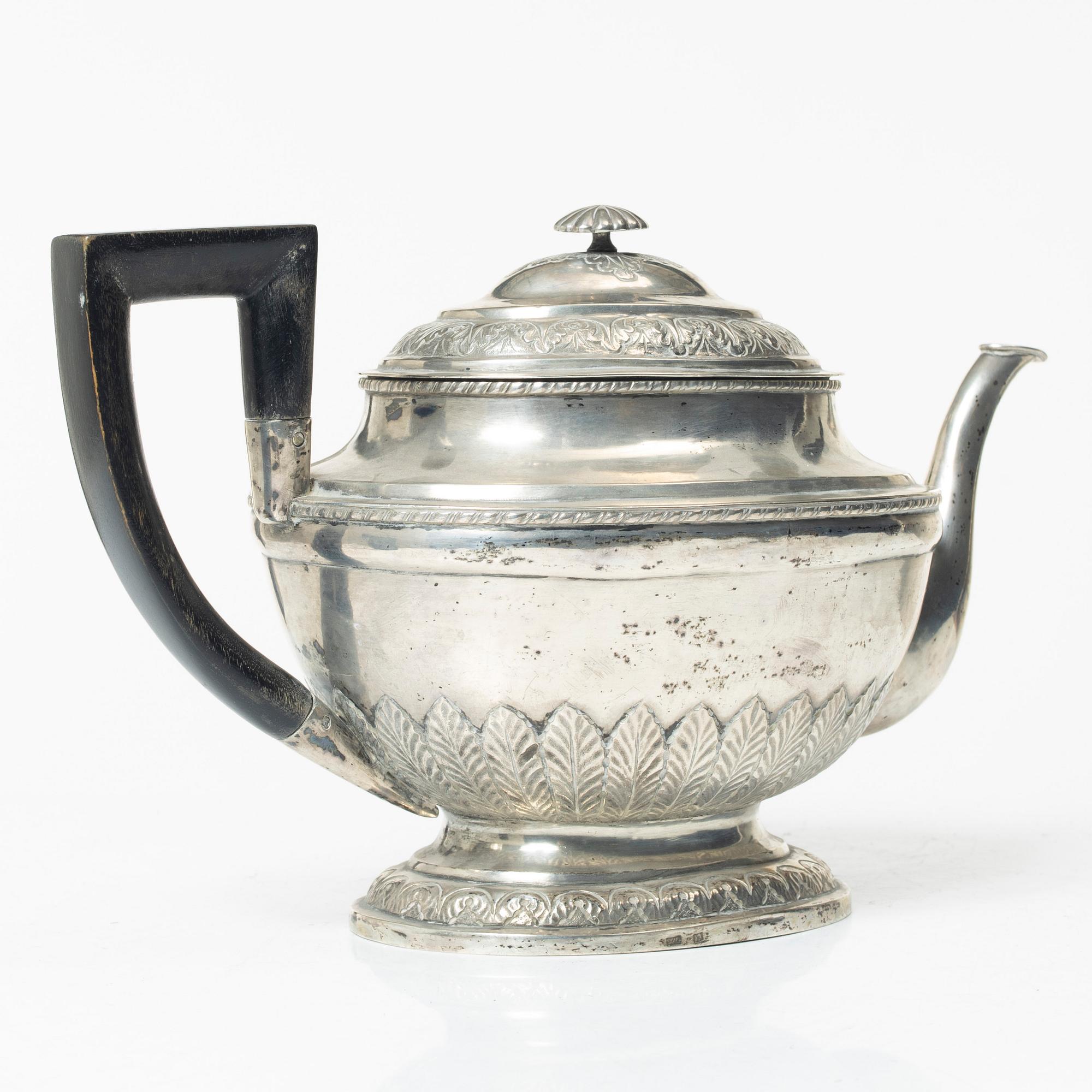 An Empire silver teapot, Northern Europe, first half of the 19th century.
