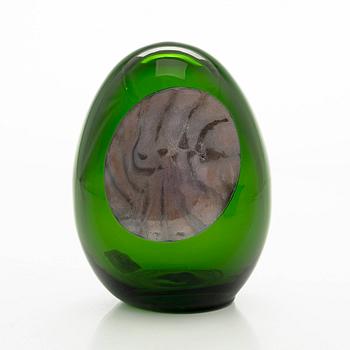 Oiva Toikka, An annual bird and egg 'Lakla', signed O. Toikka Iittala 2015.