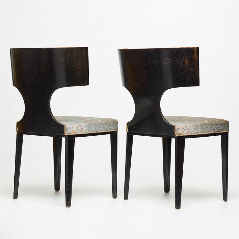 Swedish grace, a pair of klismos chairs for Carl Johansons Möbleringsaffär, 1930's.